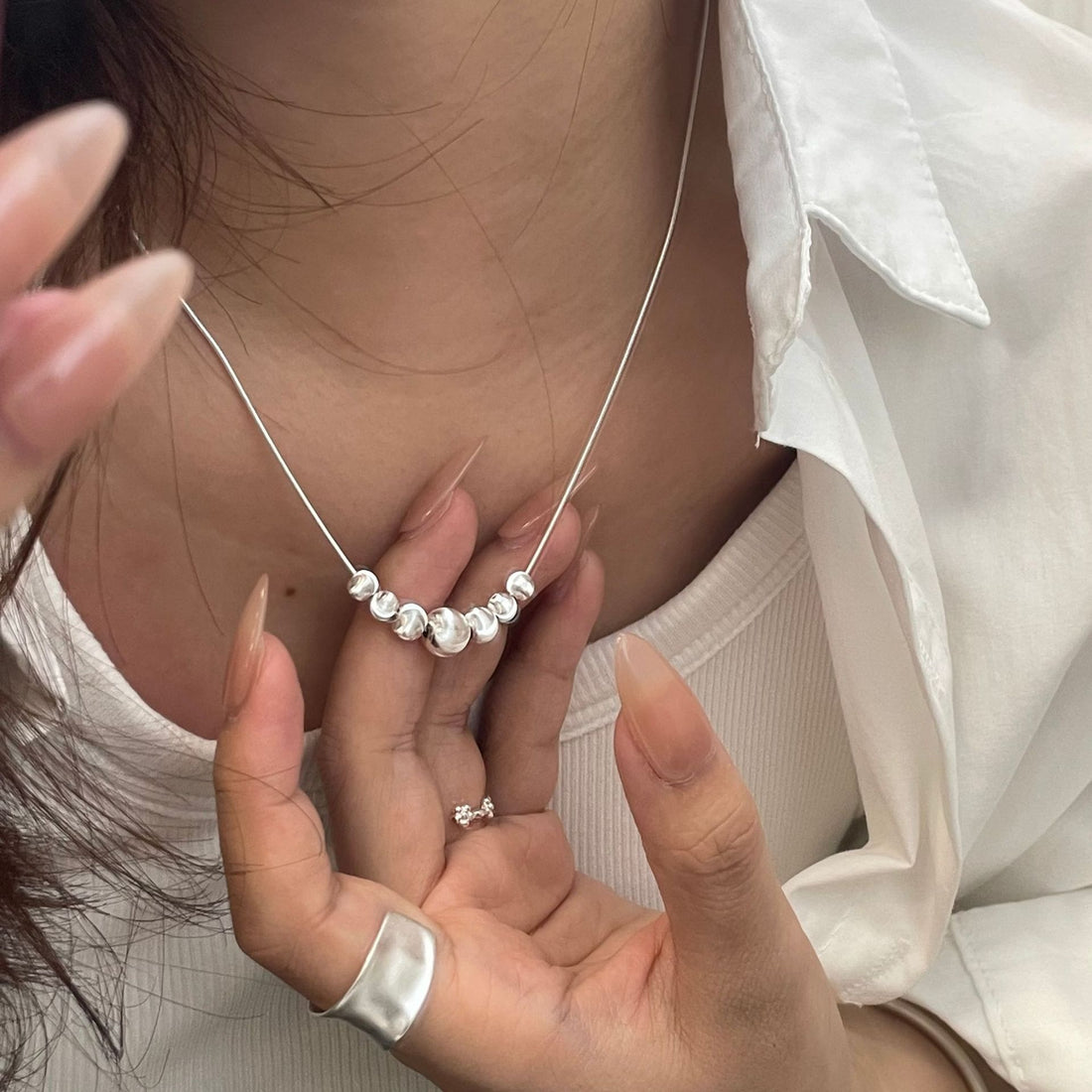 Stylish And Minimalist Design Women&