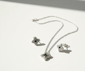 Geometric Quatrefoil Set