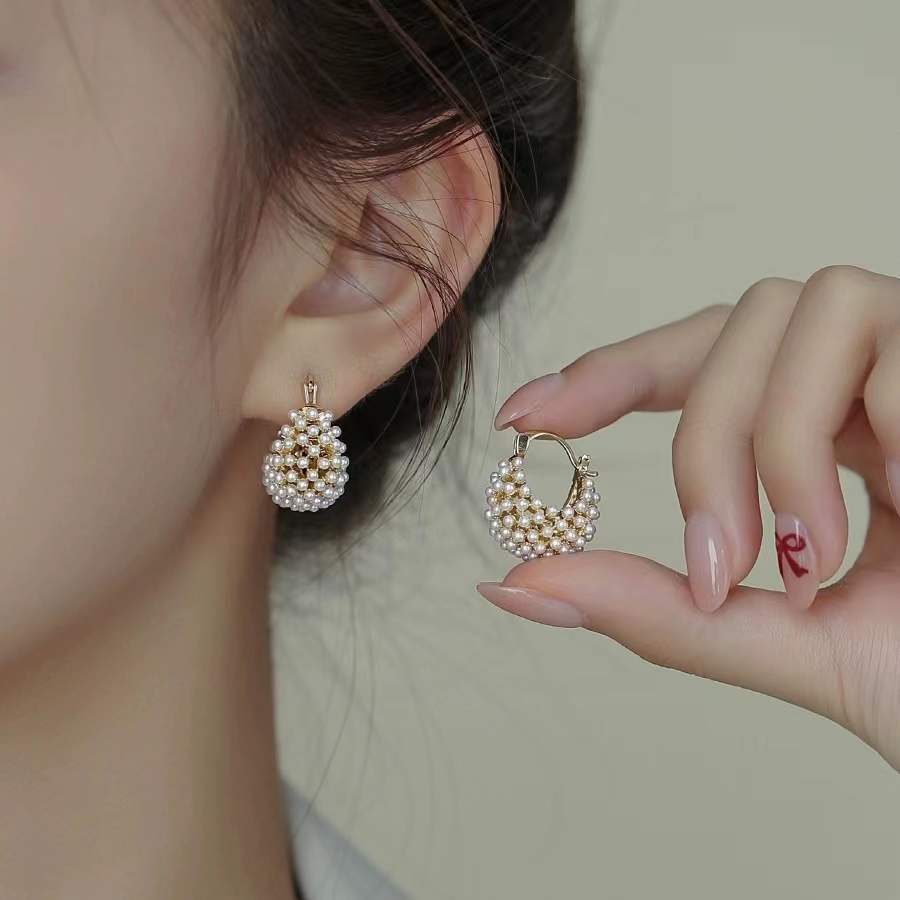 Light-luxury Niche-style French Pearl Basket Earrings