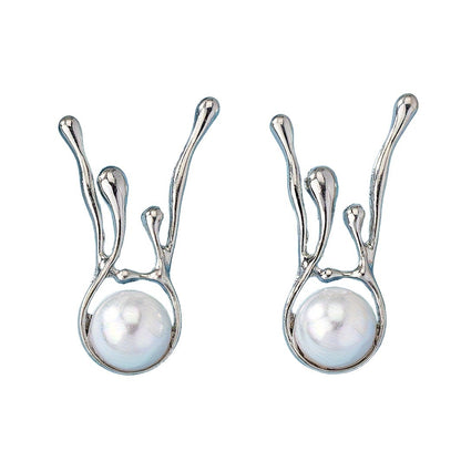 Fashionable Exaggerated Yet Minimalist Deer Antler Inspired Faux Pearl Irregular Earrings