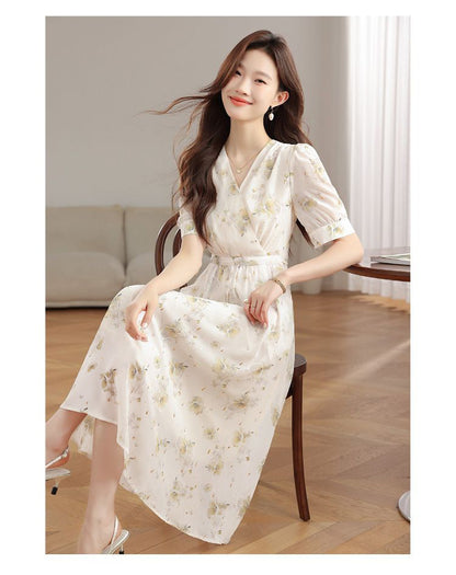 V-neck Puffed-sleeve Patchwork Printed Midi Dress