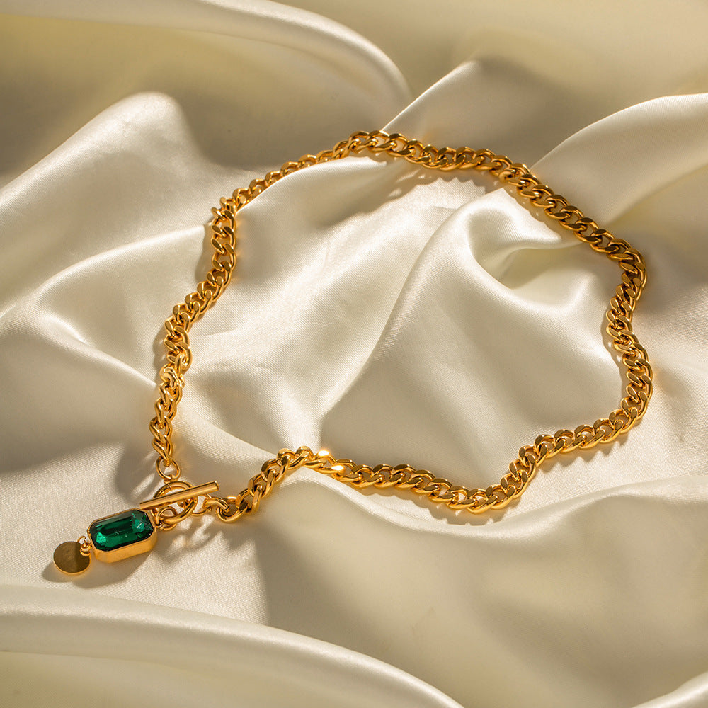 Retro-style Green Square-cut Pendant Necklace