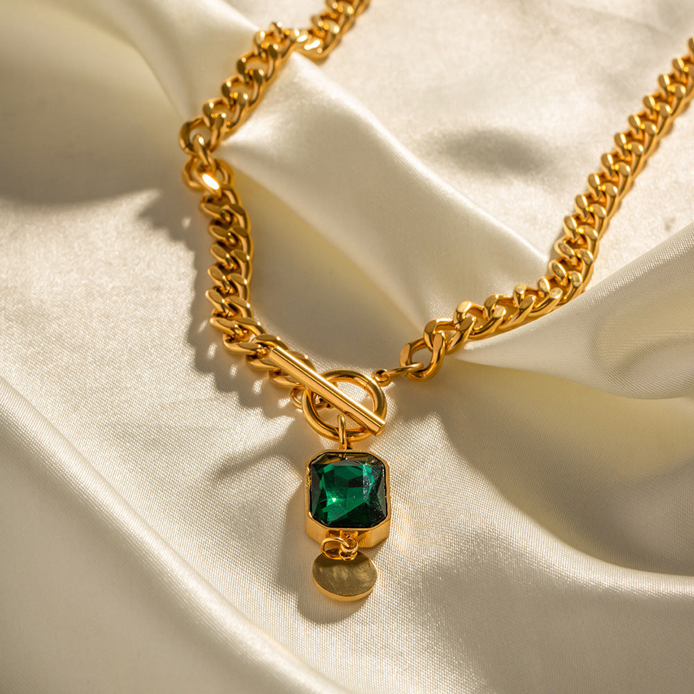Retro-style Green Square-cut Pendant Necklace