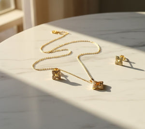 Geometric Quatrefoil Set